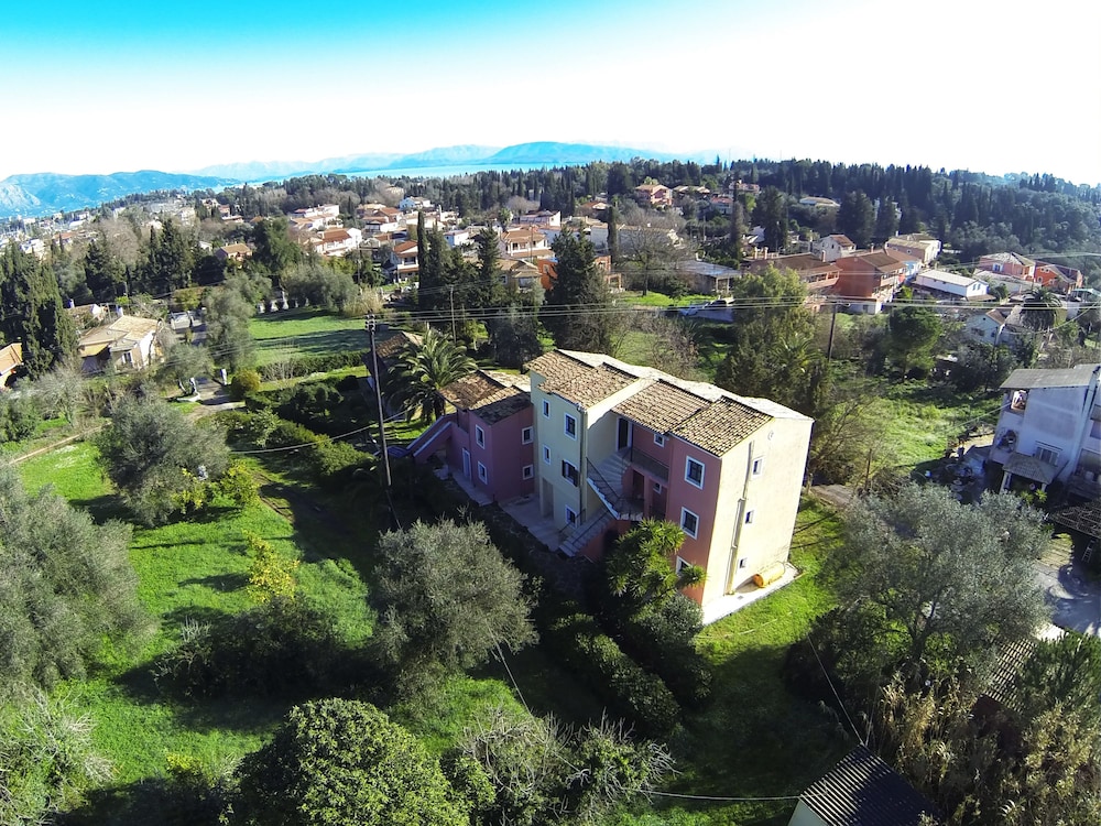 Joanna Apartments photo5
