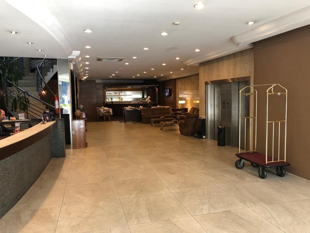 Crystal Palace Hotel 3/49