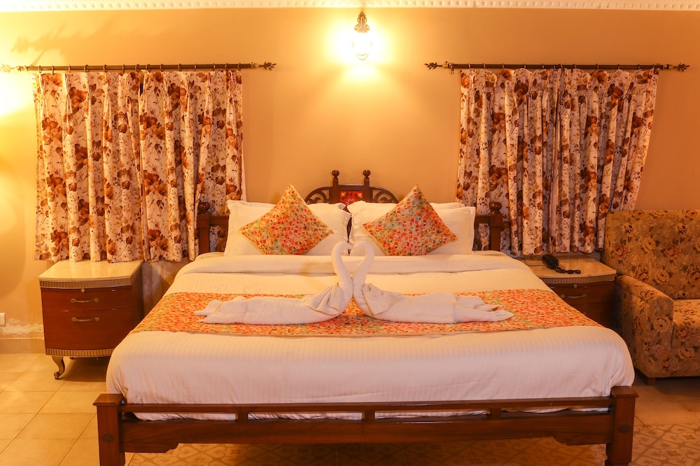 Surya Kiran Heritage Hotel 14/50