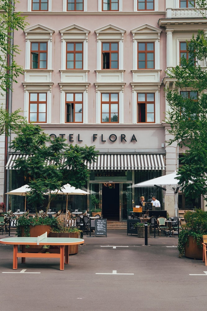 Hotel Flora 6/50
