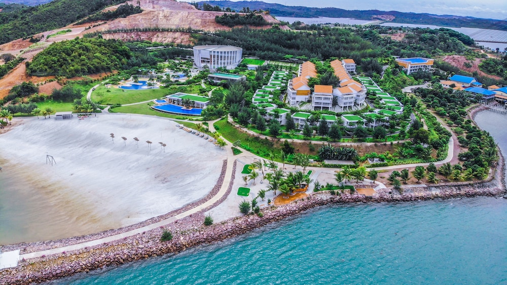 Harris Hotel Barelang Batam 36/45