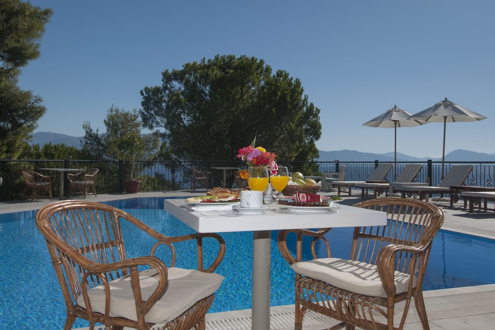 ALIKI HOTEL 59/76