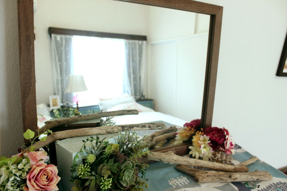 Okinawan. Sweet Home.T-8 6/34