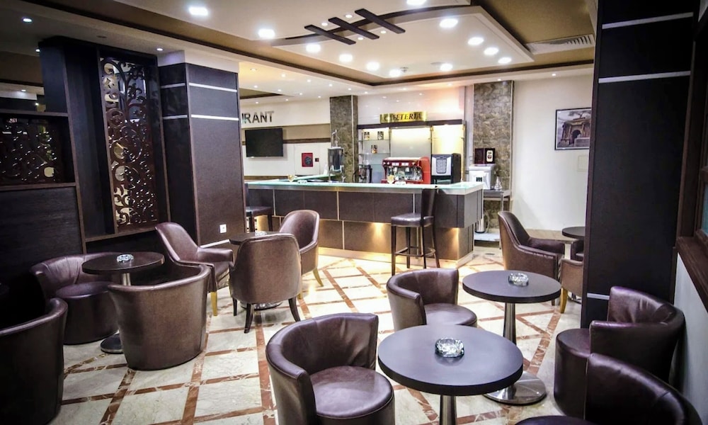 El Bey Hotel 36/50
