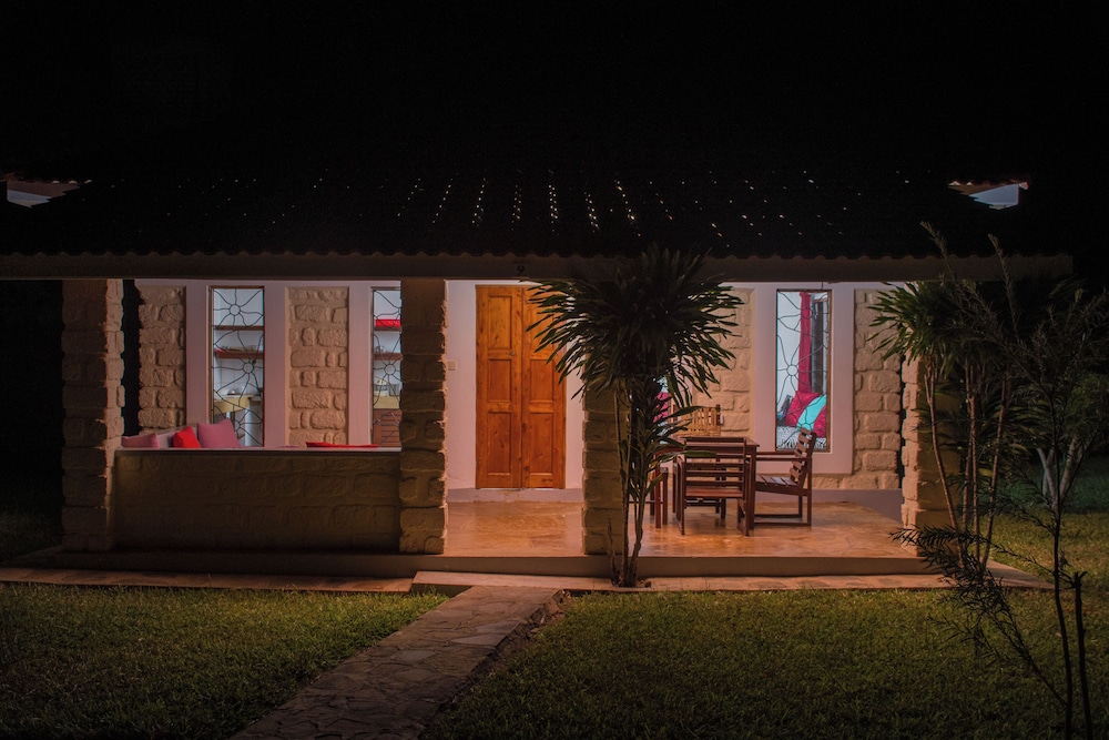 Doric Cottages Diani 42/50