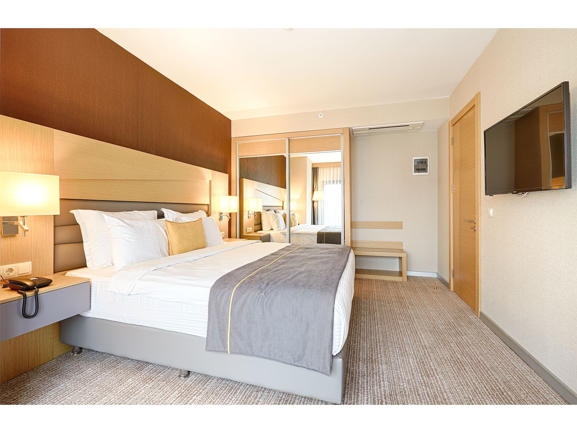 COMFORT, DOUBLE BED