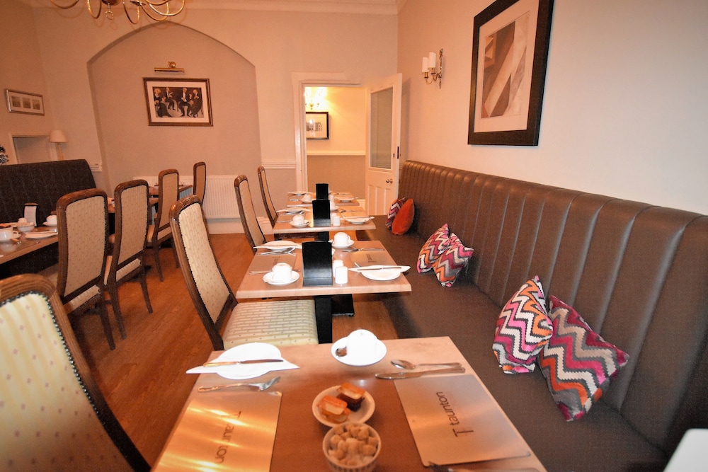 Taunton House Hotel 36/51