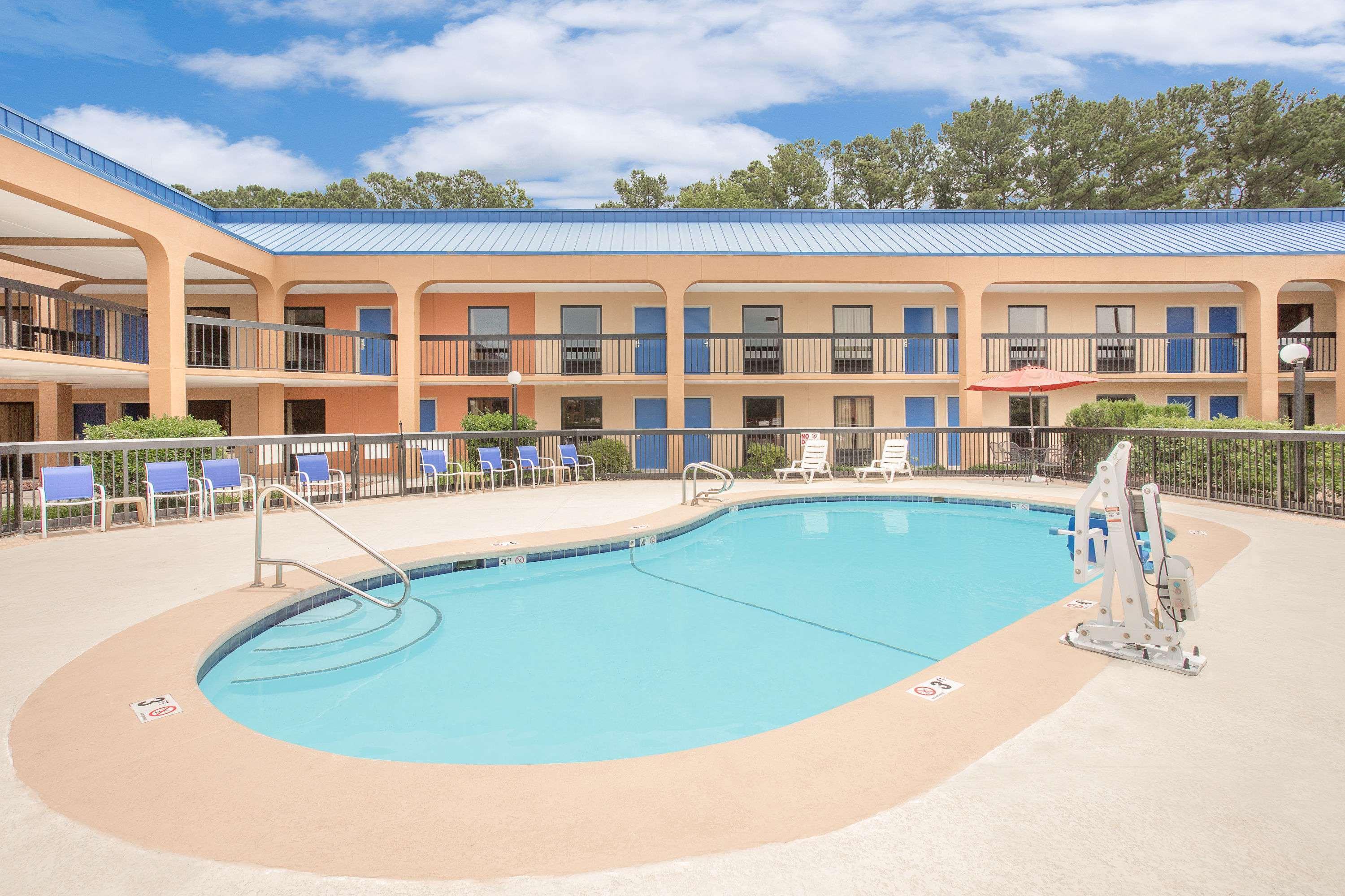 Baymont By Wyndham Greenville, NC 15/17