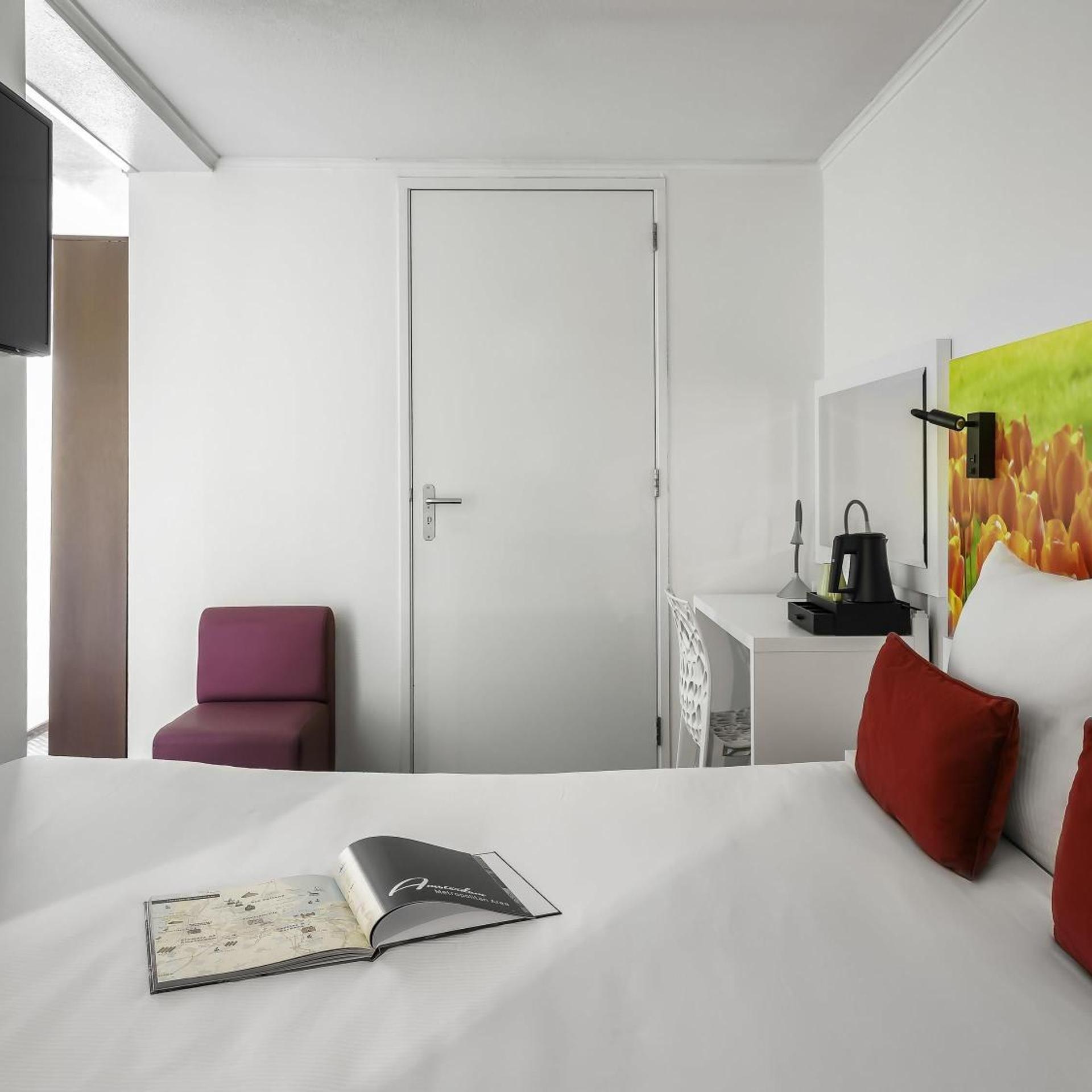 Semi Basement, Small Double