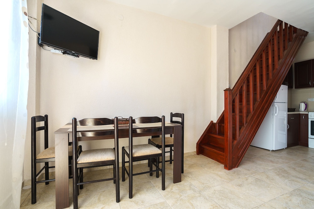 Apartments Lora 33/50