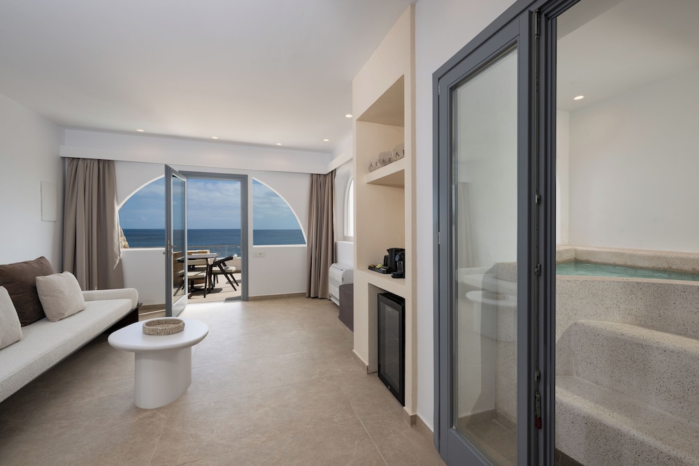 Aelia Luxury Suites 33/50