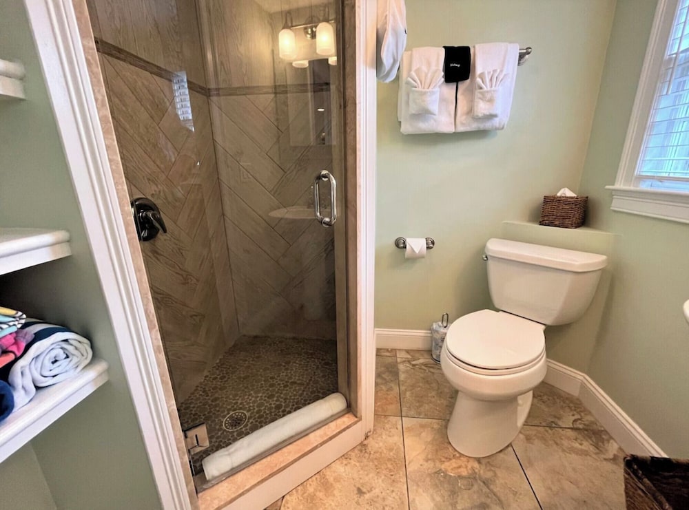 Beach Breeze Inn 44/50