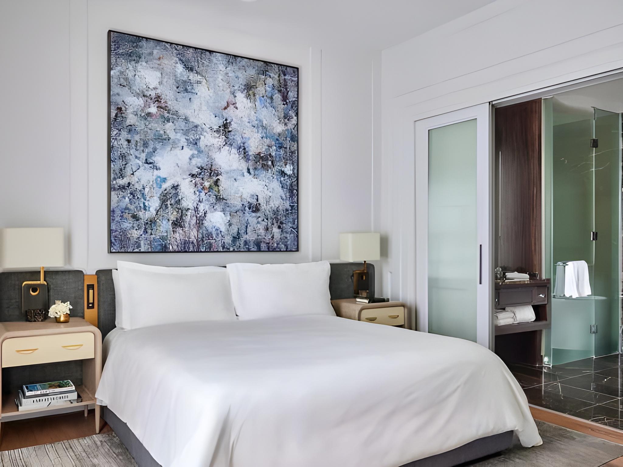 Rosewood, Suite