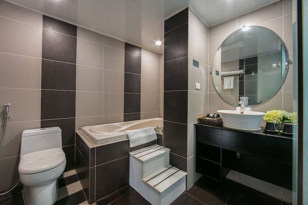 Hanoi Emotion Hotel 45/50