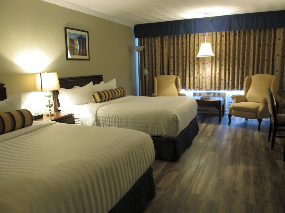 Fredericton Inn 8/65