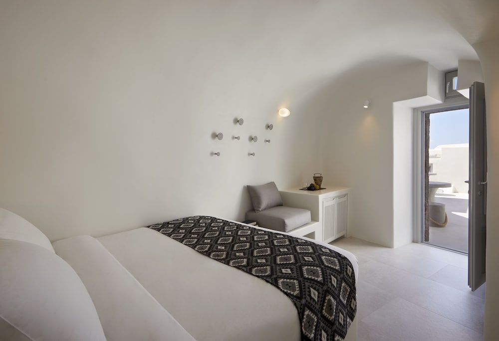 EXECUTIVE, VILLA, PARTIAL SEA VIEW