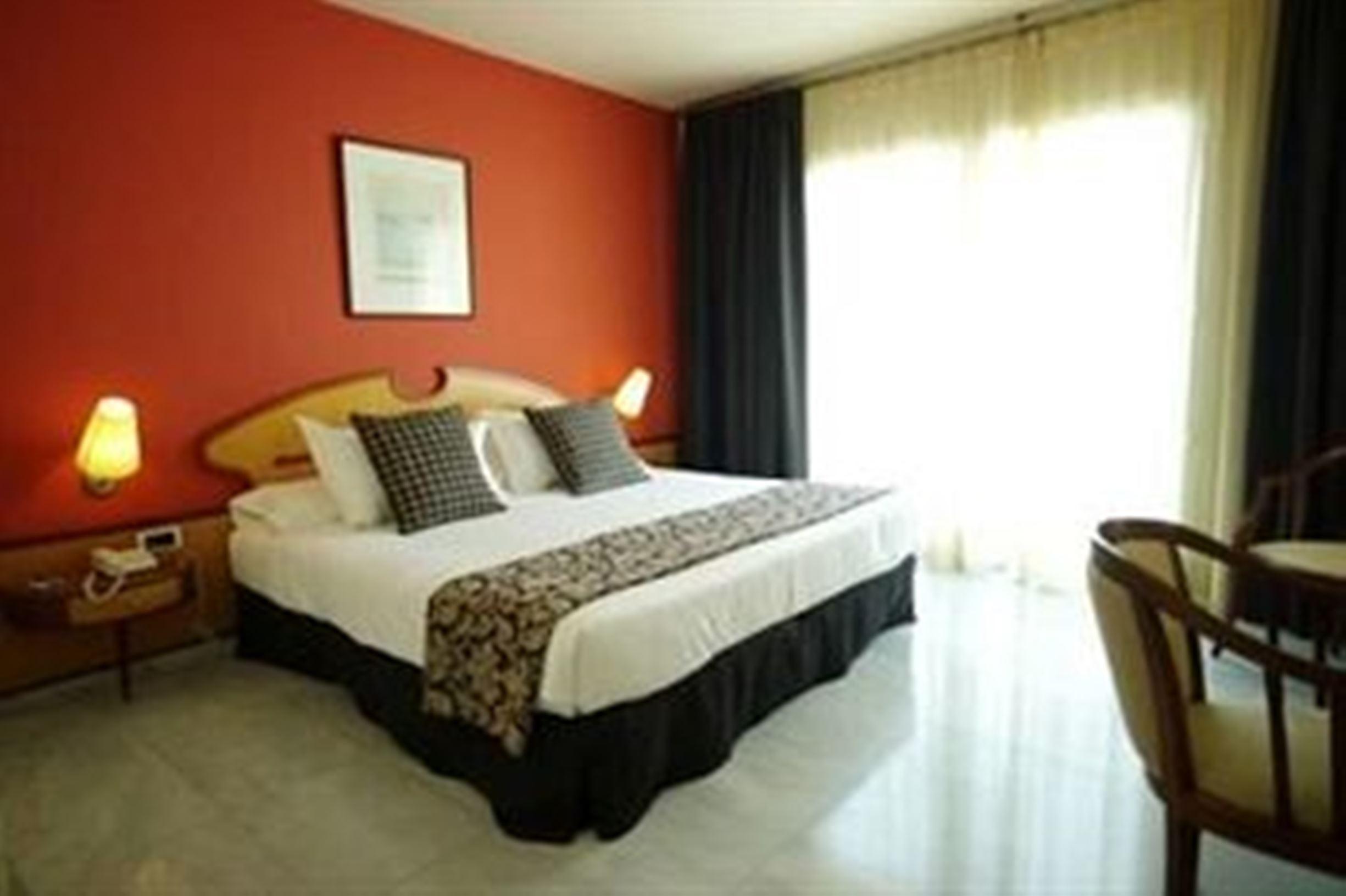 Room, Single, Double Bed, Pool View