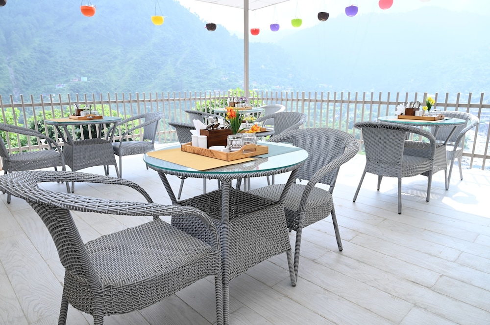 SPT Clarks Inn Suite Mandi 19/22