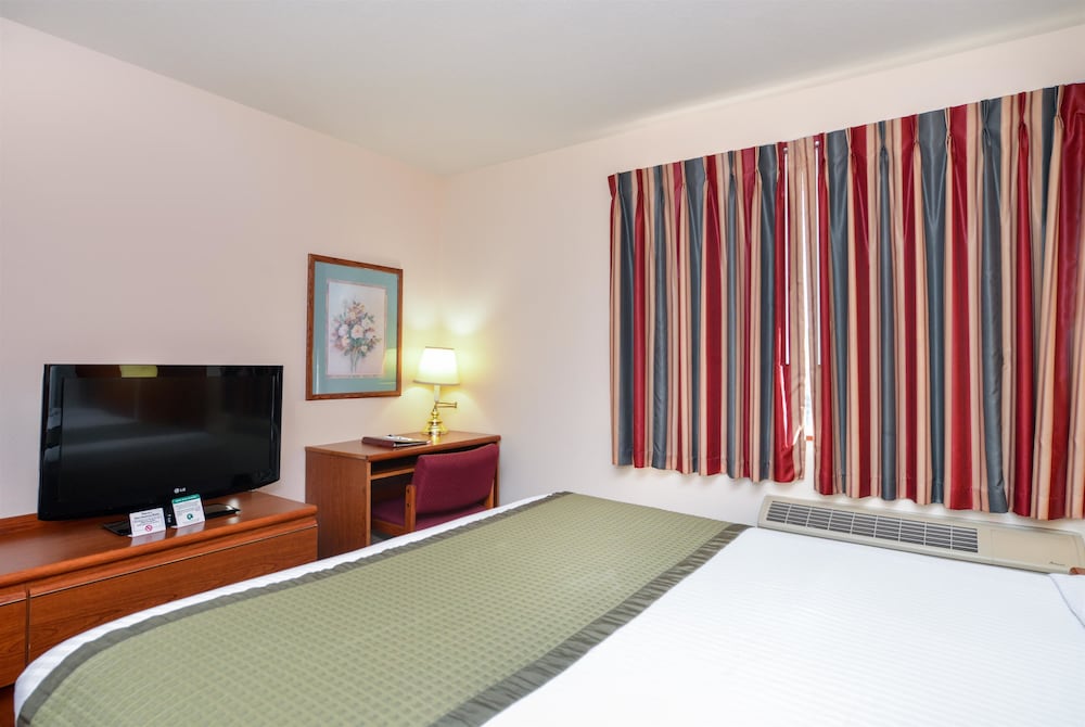 Travelodge Suites By Wyndham Newberg 11/60