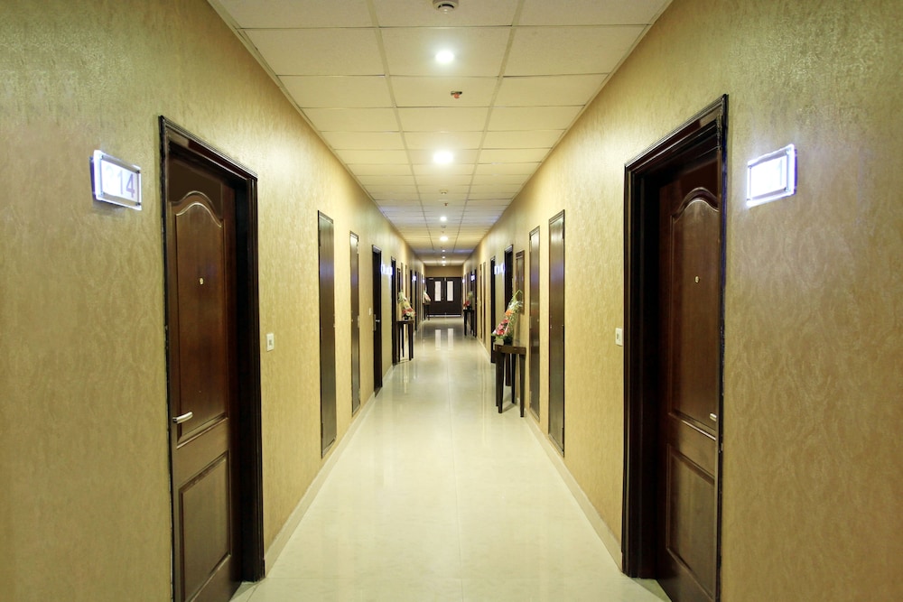 CHRIS HOTEL WHITEFIELD 1/50