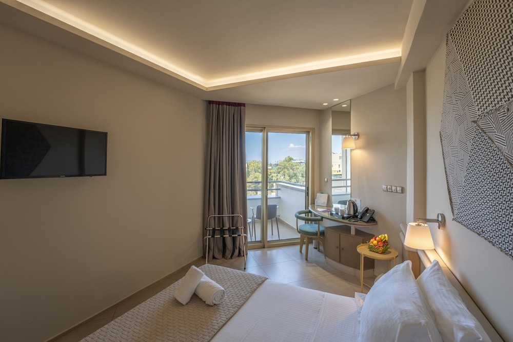 Emmantina Hotel 16/76