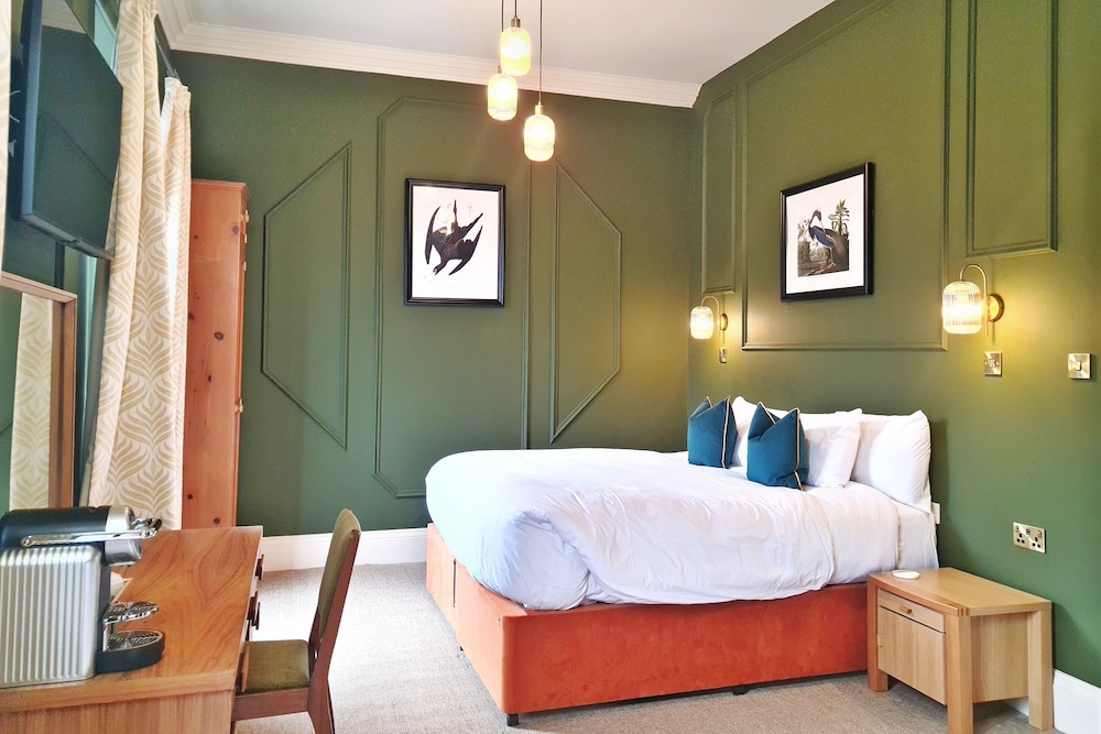 The Alyth Hotel 16/50