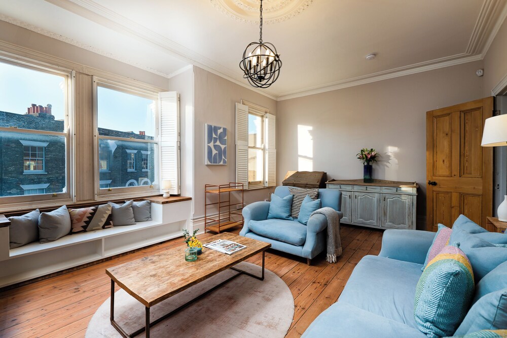 VESTO Three Bedroom Apartment in Clapham 19/26