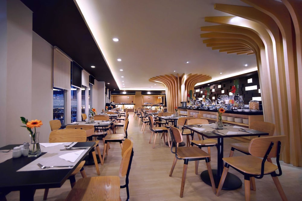 Vega Hotel Gading Serpong 44/65
