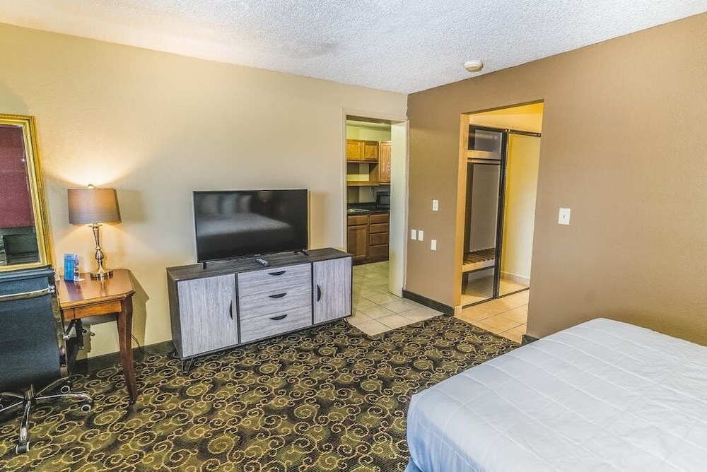 Days Inn by Wyndham Montrose 11/44