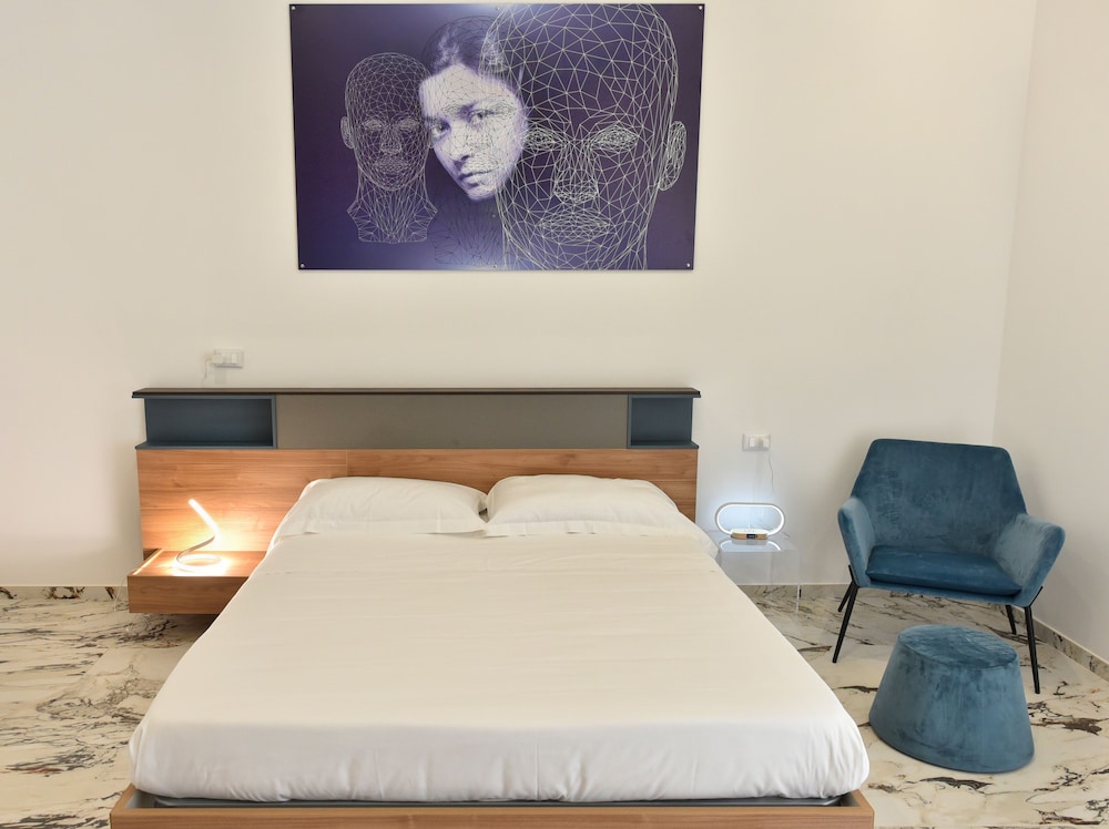 Hotel Exclusive 19/84