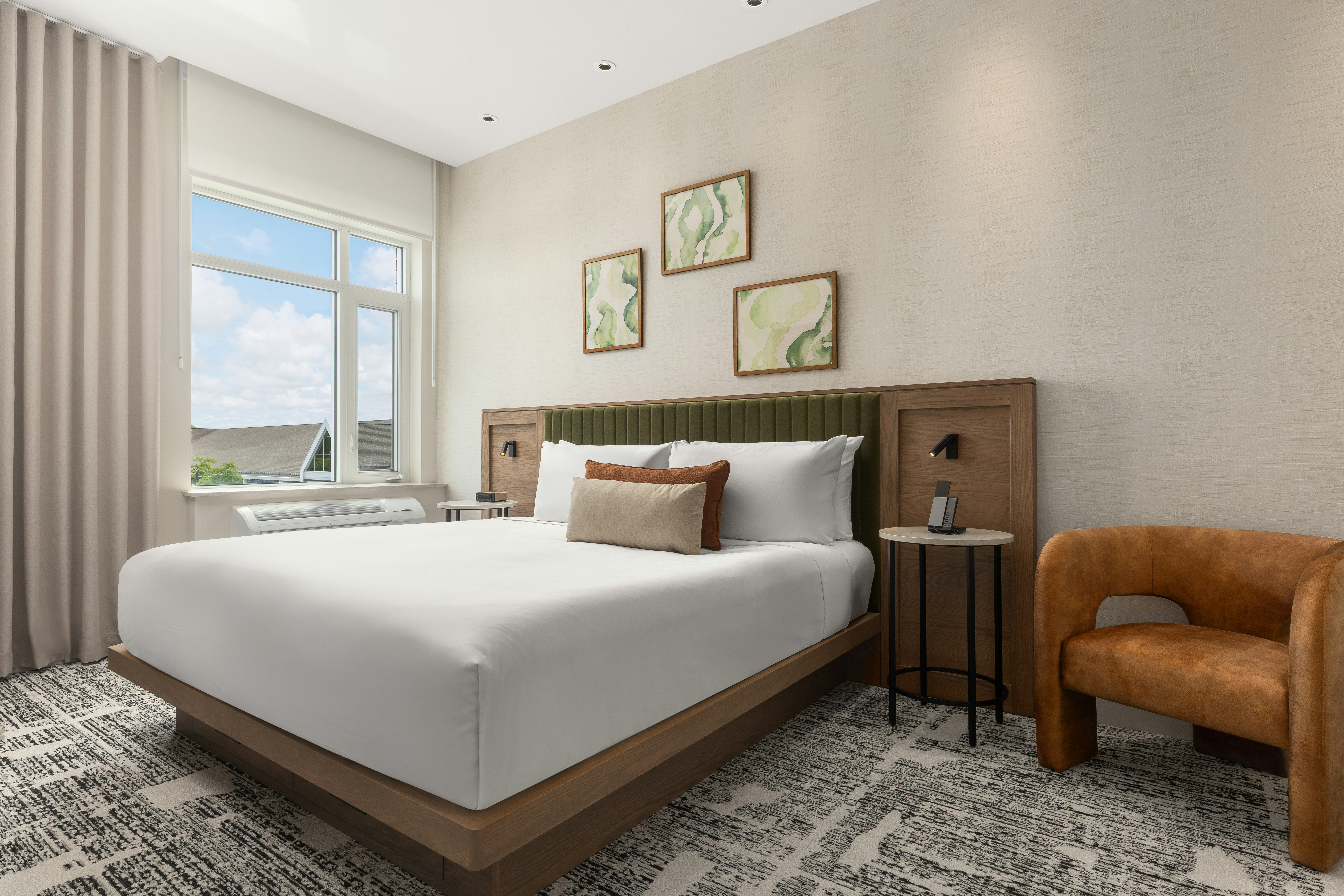 ROOM, KING BED