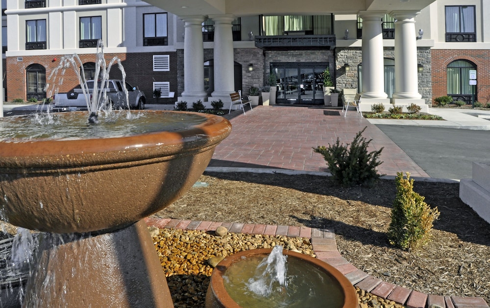Holiday Inn Express Hotel and Suites Mt. Juliet-Nashville Area 67/70