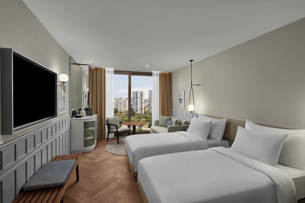 DELUXE ROOM CITY VIEW