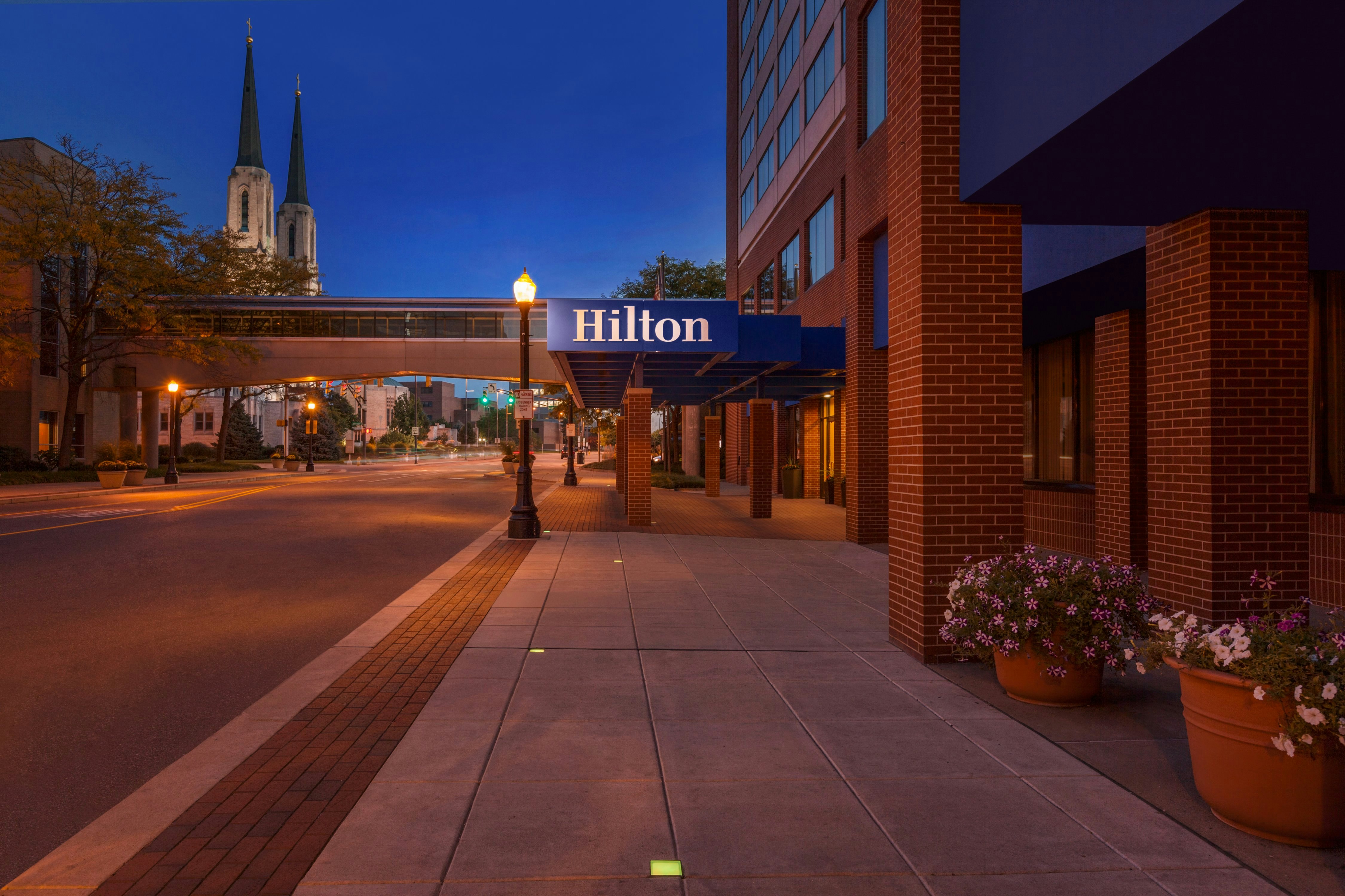 Hilton Fort Wayne At The Grand Wayne Convention Center 65/72