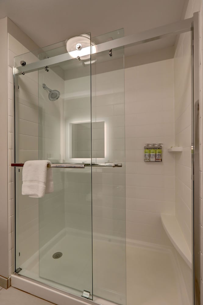 Holiday Inn Express & Suites Auburn Downtown 21/48