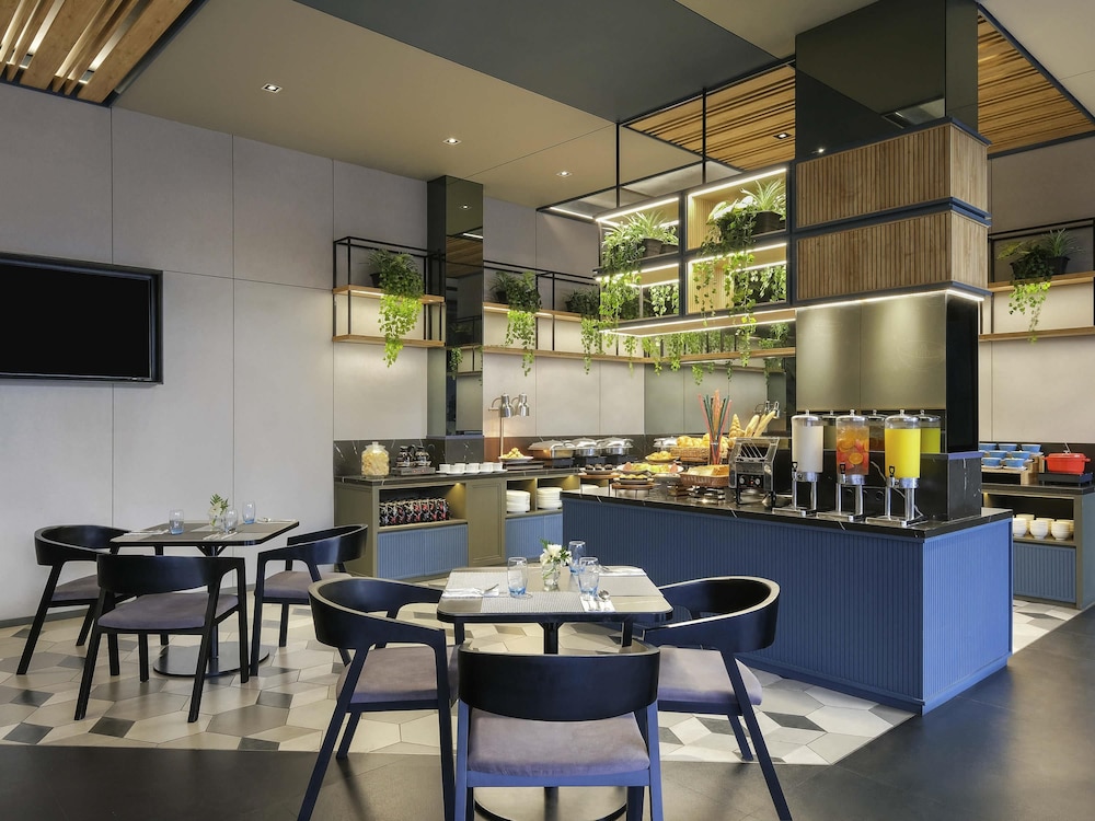 Ibis Surabaya Tidar 19/23
