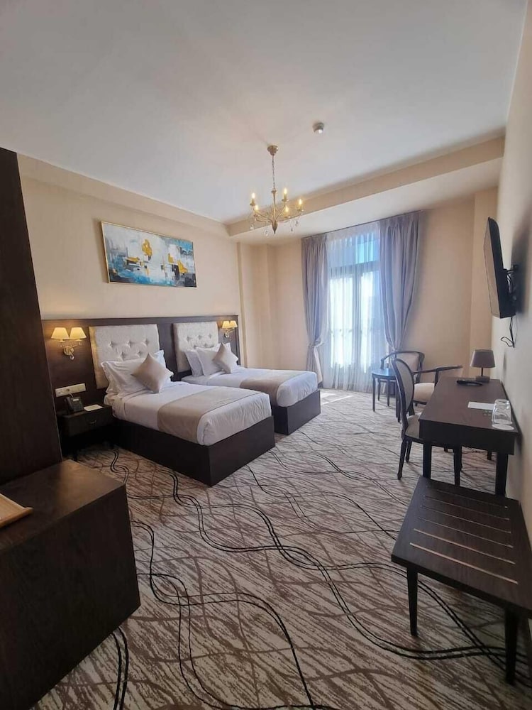 Grand Hotel Oran 9/26