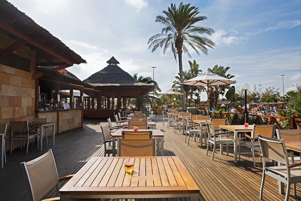 Elba Carlota Beach & Convention Resort 52/72