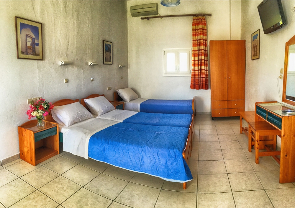 Hotel Helena 33/66