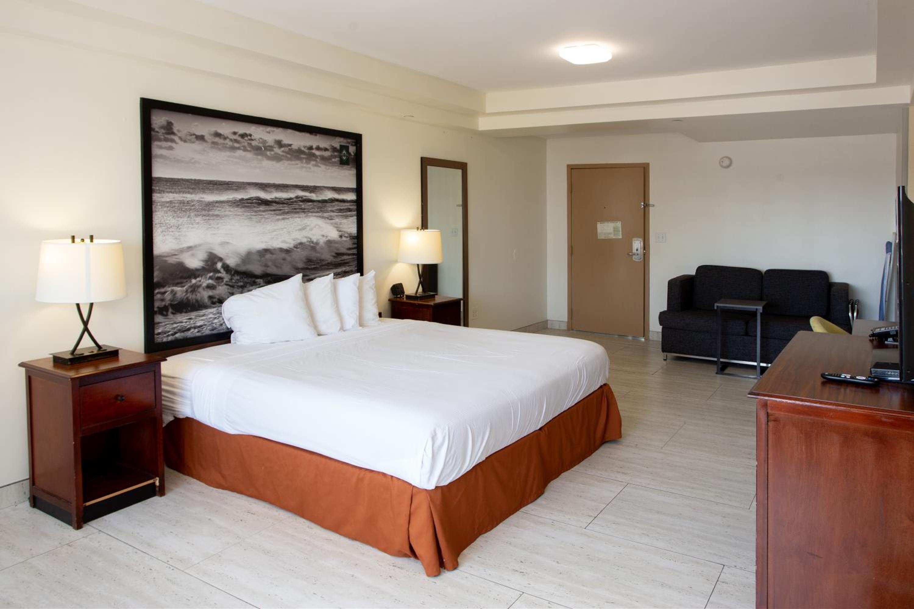 غرفة ديلوكس بسرير كينج بإطلالة جزئية على البحر، Aqua Vista Resort Hotel 3/5