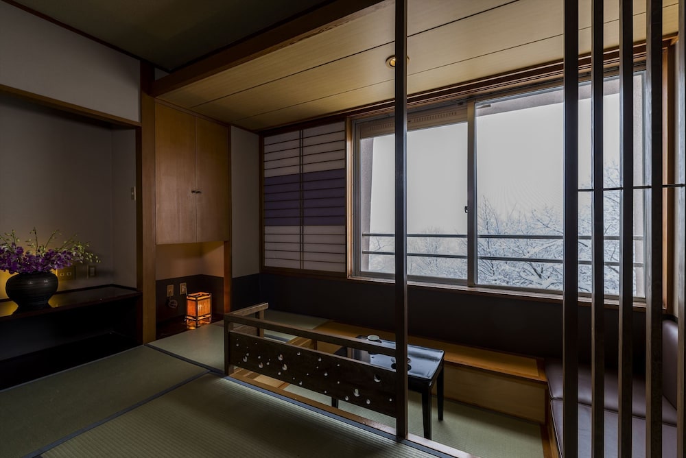 Hotel Lucent Takamiya 36/43