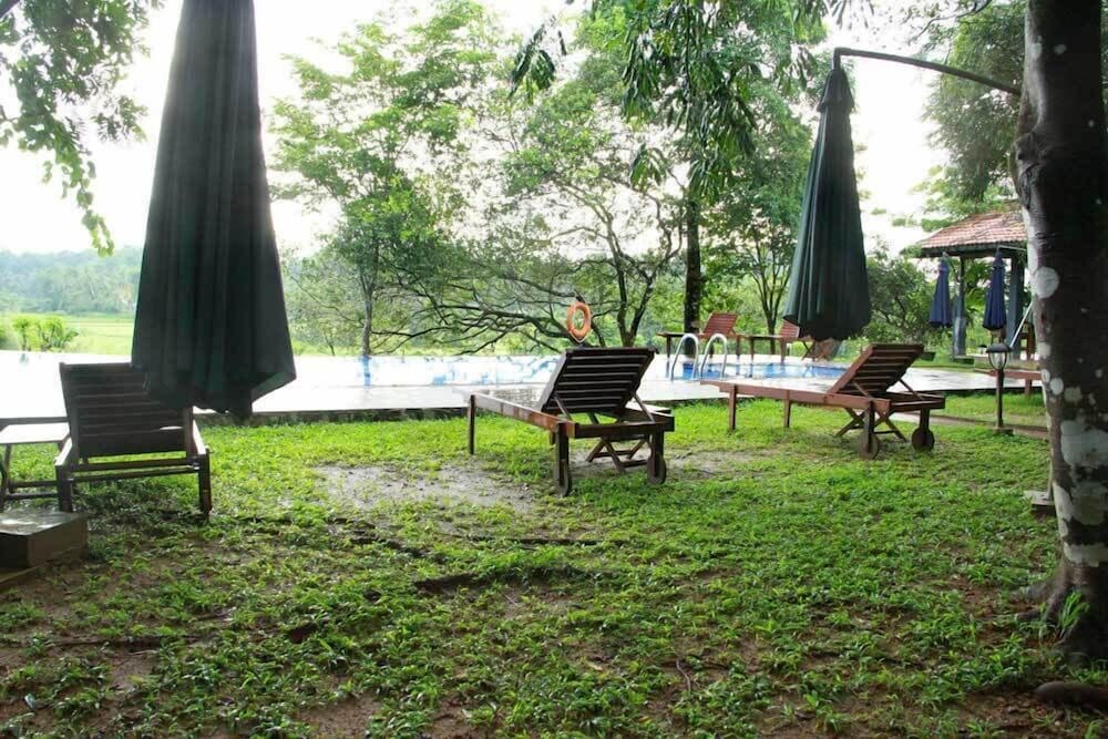 Lake Serenity Boutique Hotel 31/45