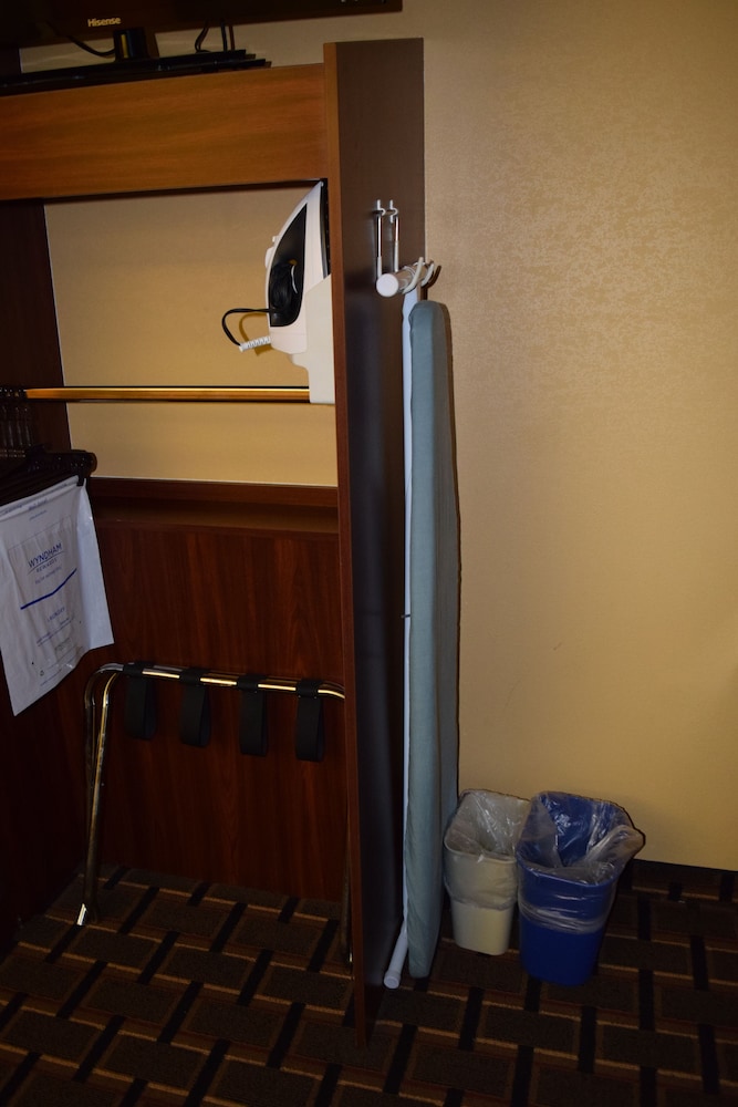Microtel Inn & Suites by Wyndham Rock Hill/Charlotte Area 18/46