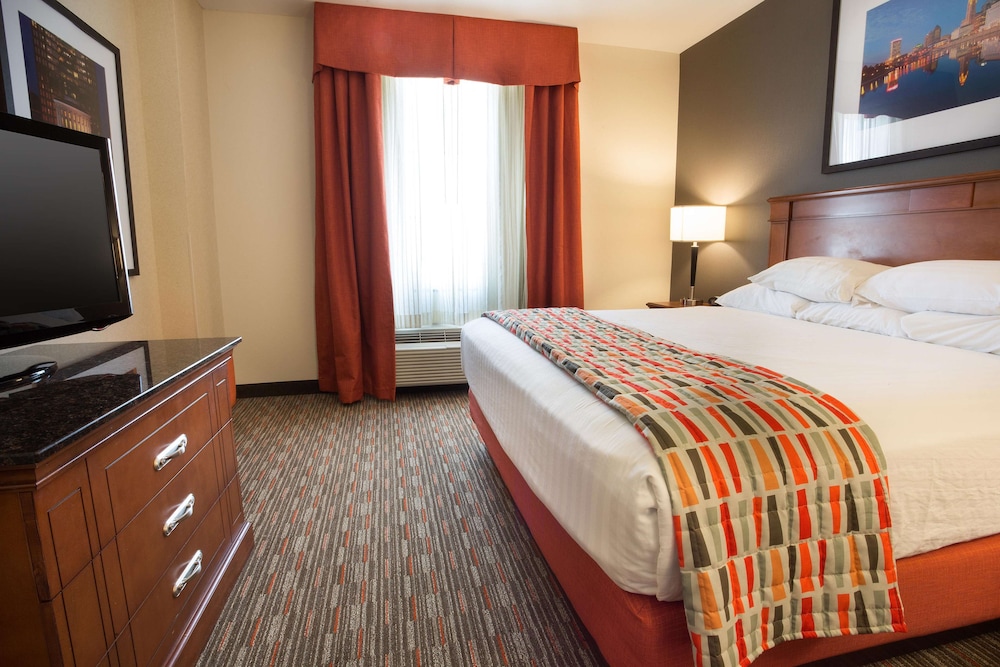 Drury Inn and Suites Columbus Grove City 6/50