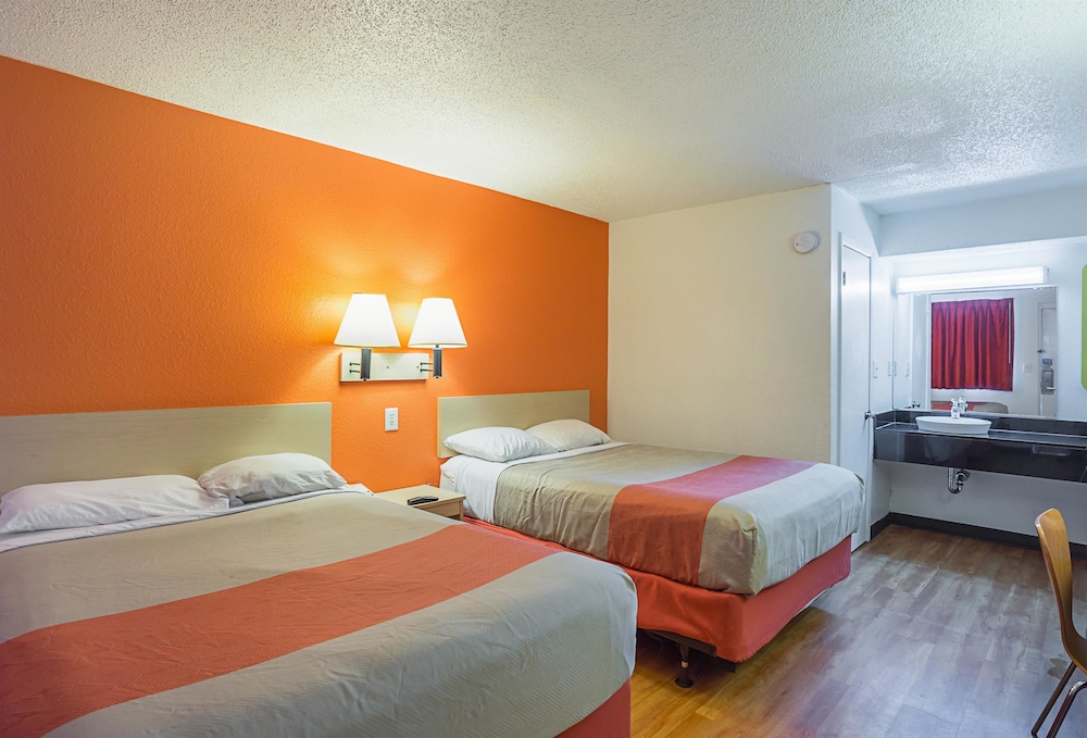 Motel6 Jackson, MS 34/61