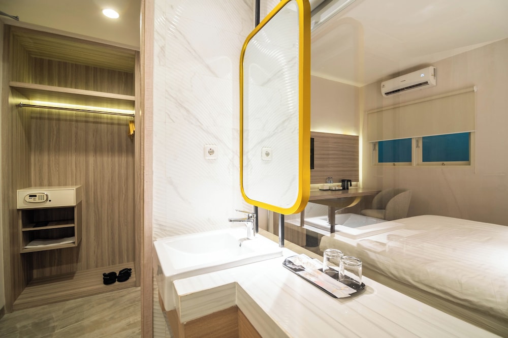 Yulia Hotel Managed by HIG 48/48