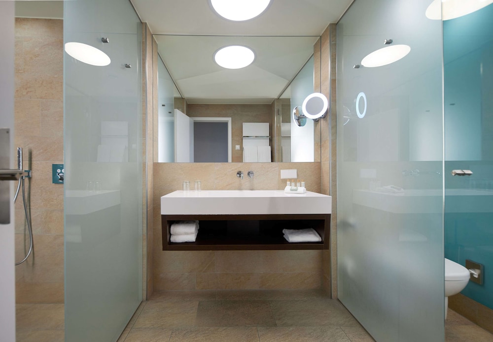 Hotel Wasserturm Cologne Curio Collection By Hilton 9/57