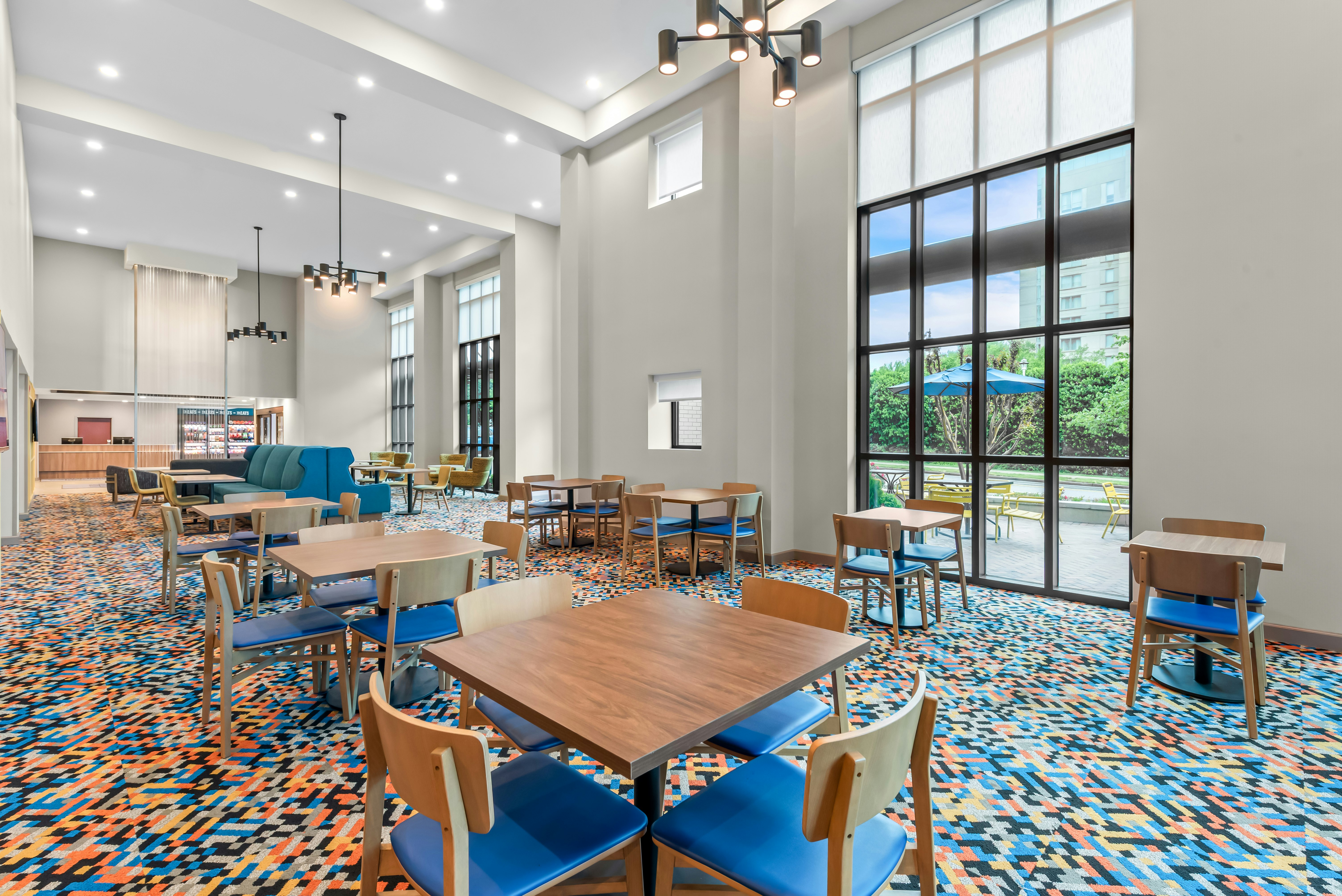 Hampton Inn & Suites National Harbor/Alexandria Area 33/43