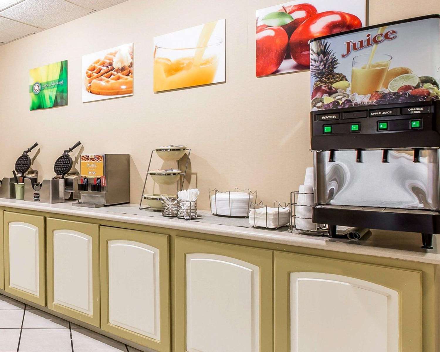 Quality Inn At the Mall - Valdosta 38/40