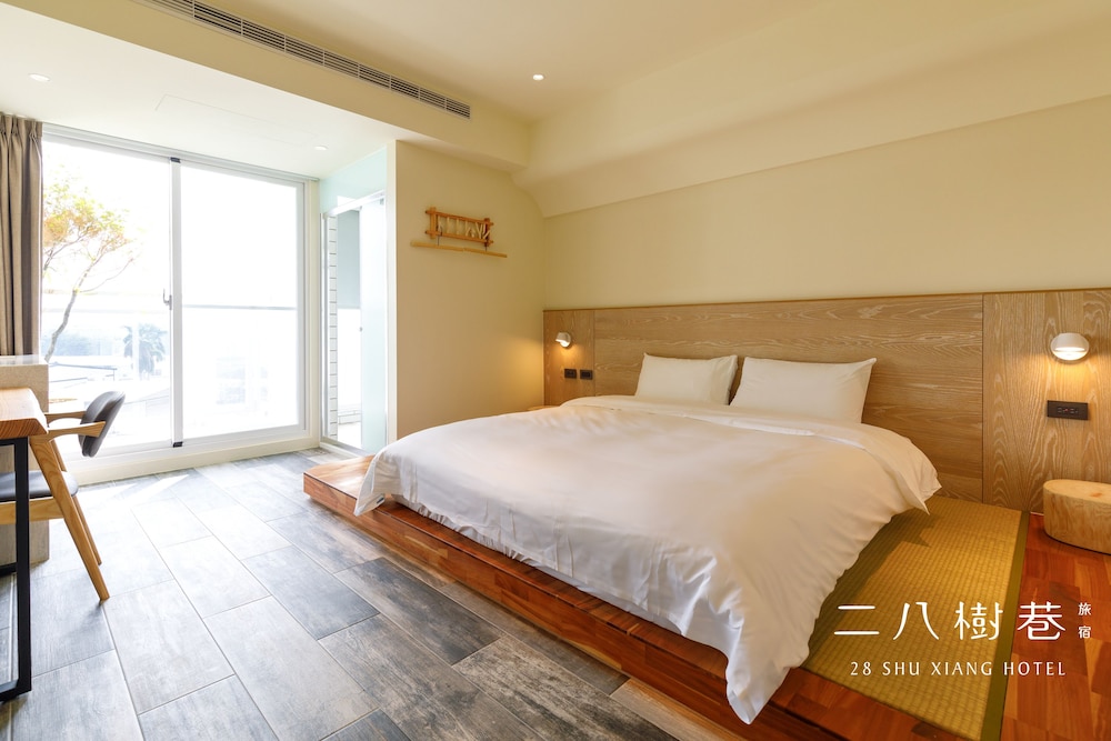 28 Shu Xiang Hotel 15/64
